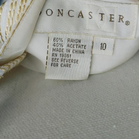 Doncaster Top Sleeveless Cream Gold Threading Sz 10 Side Zip Lined - Picture 3 of 5